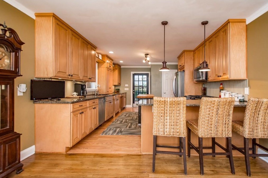 3235 Lavista Rd, Decatur GA  30033-1420 exterior