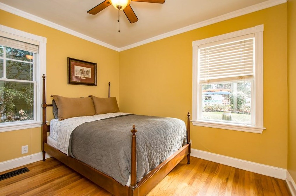 3235 Lavista Rd, Decatur GA  30033-1420 exterior