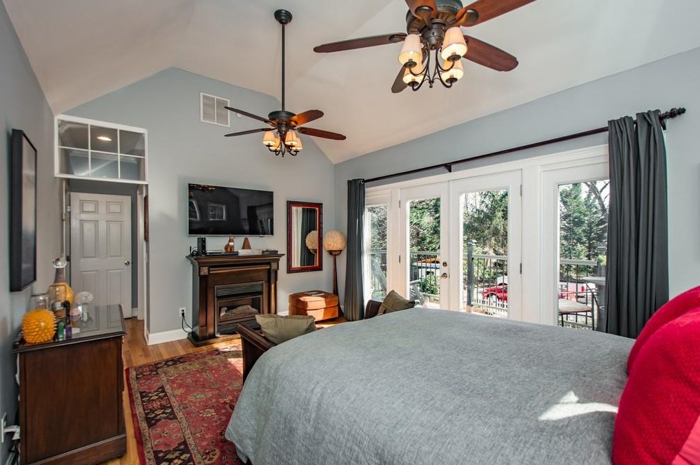 3235 Lavista Rd, Decatur GA  30033-1420 exterior