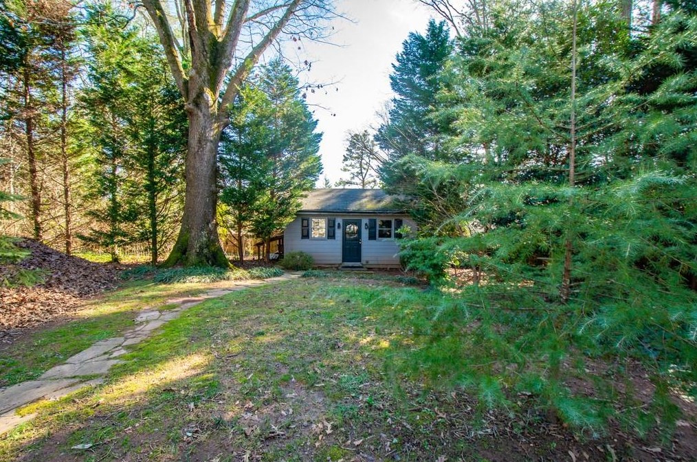 3235 Lavista Rd, Decatur GA  30033-1420 exterior