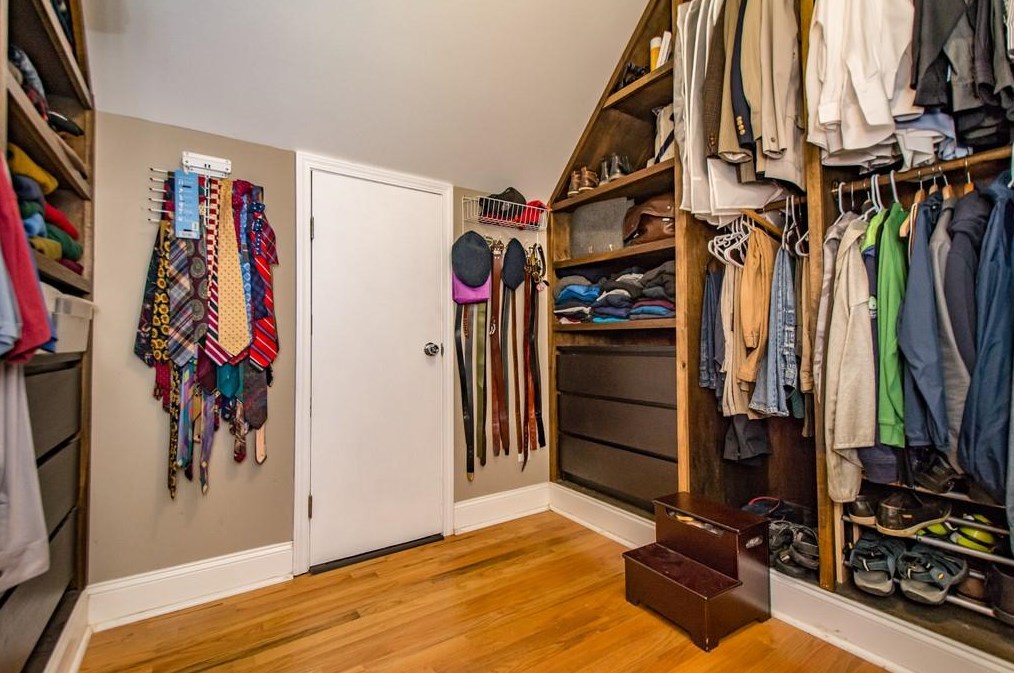 3235 Lavista Rd, Decatur GA  30033-1420 exterior