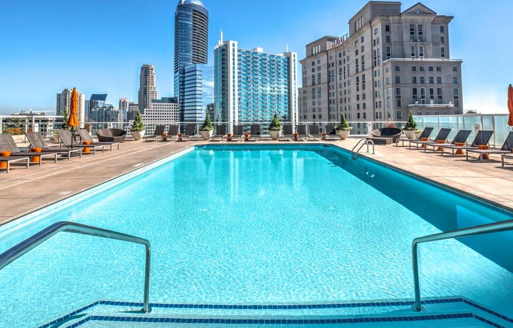 3325 Piedmont Rd, Atlanta GA  30305-1701 exterior