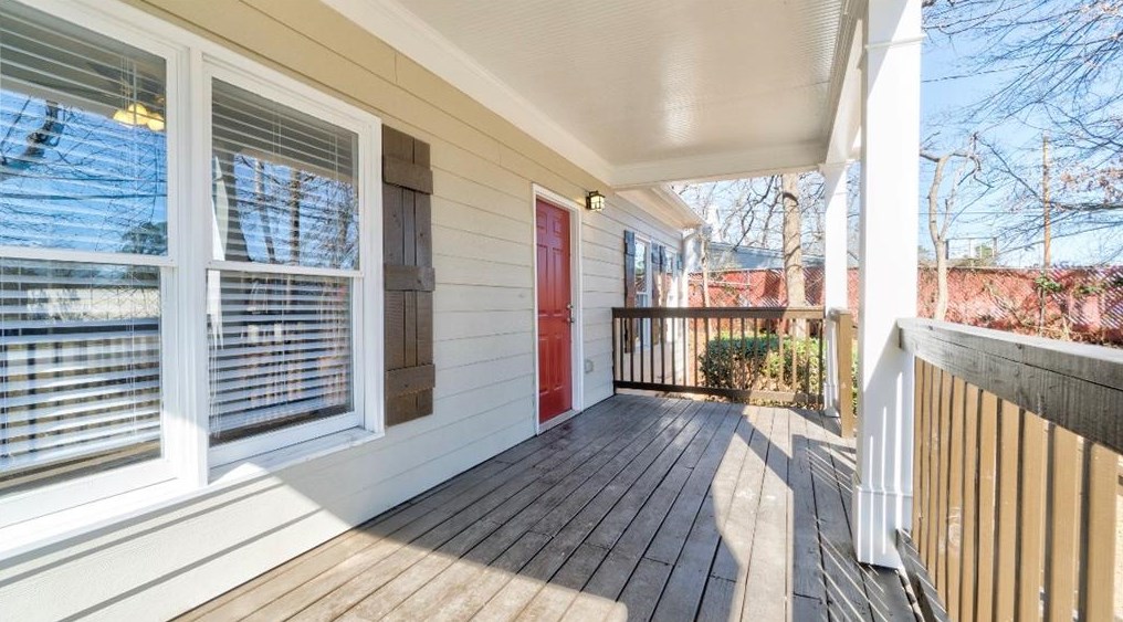 3131 Washington Rd, Atlanta GA  30344-5418 exterior