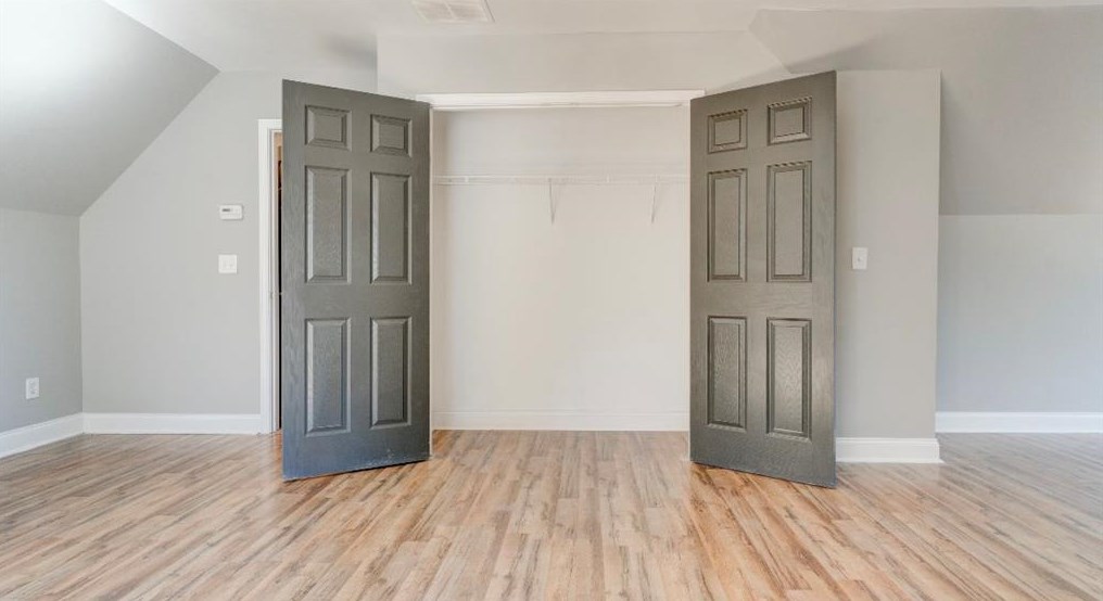 3131 Washington Rd, Atlanta GA  30344-5418 exterior