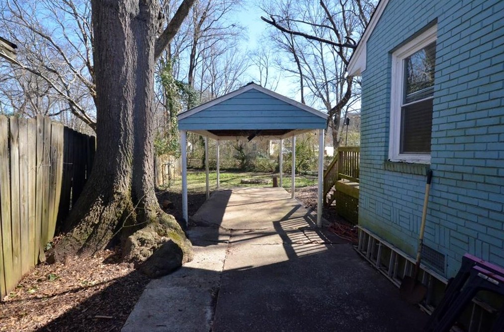 142 Woodbine Cir, Atlanta GA  30317-1930 exterior