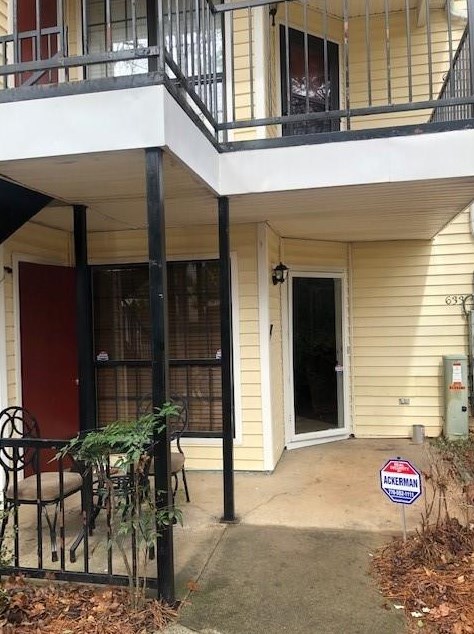 633 Windchase Ln, Stone Mountain, GA 30083