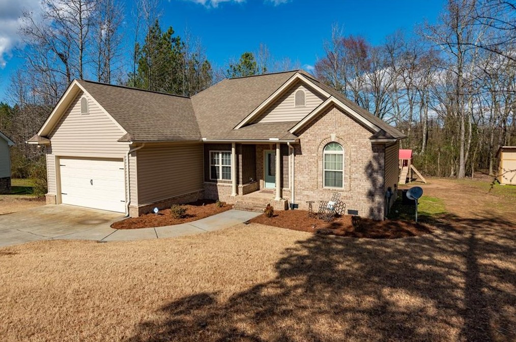 214 Aubrey Ave, Calhoun, GA 30701-4999