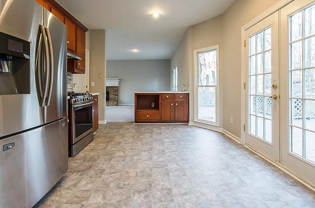 2548 Zachary Woods Dr, Marietta, GA 30064-1895