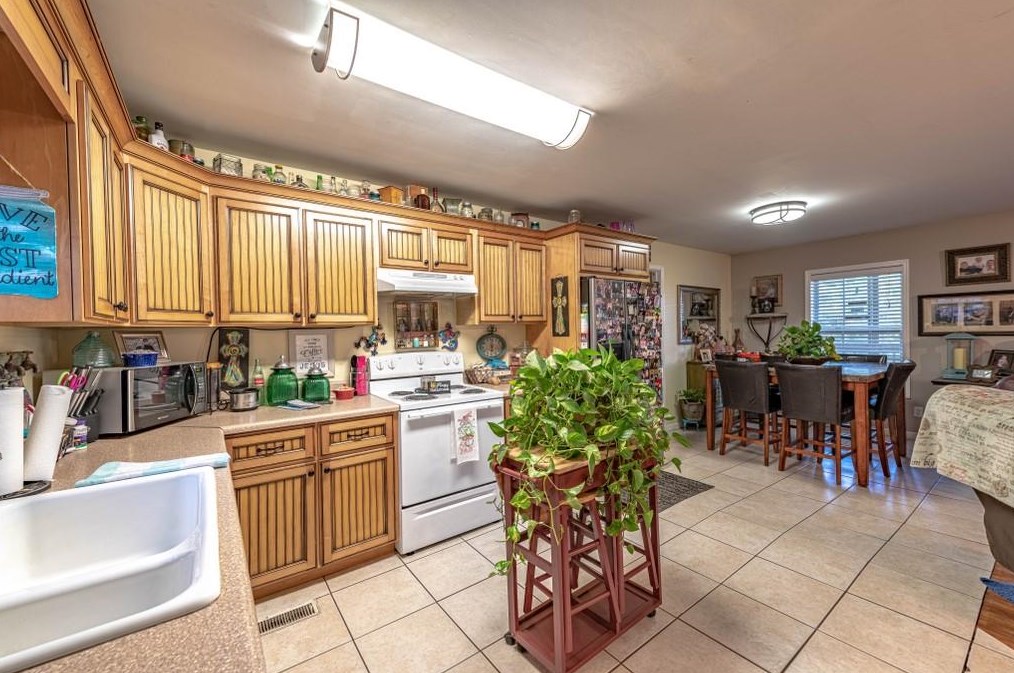 397 Erwin Hl Rd, Calhoun GA 30701-4061 exterior