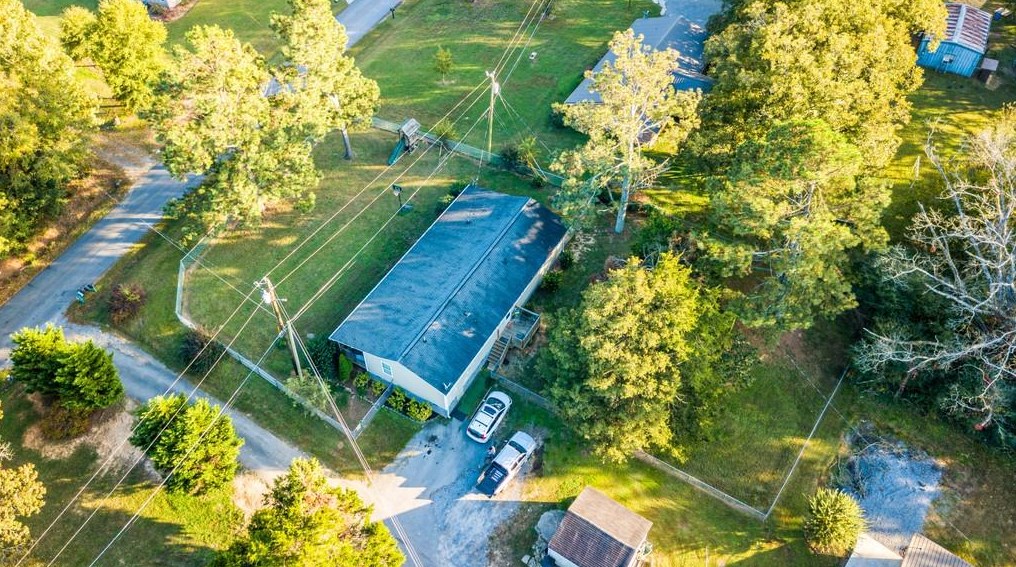 397 Erwin Hl Rd, Calhoun GA 30701-4061 exterior