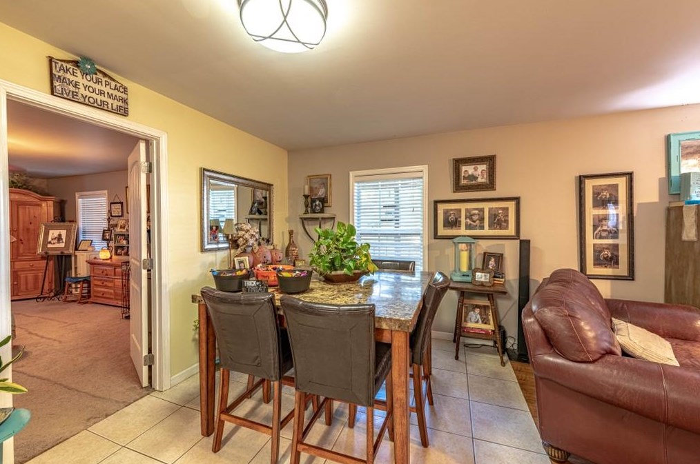 397 Erwin Hl Rd, Calhoun GA 30701-4061 exterior