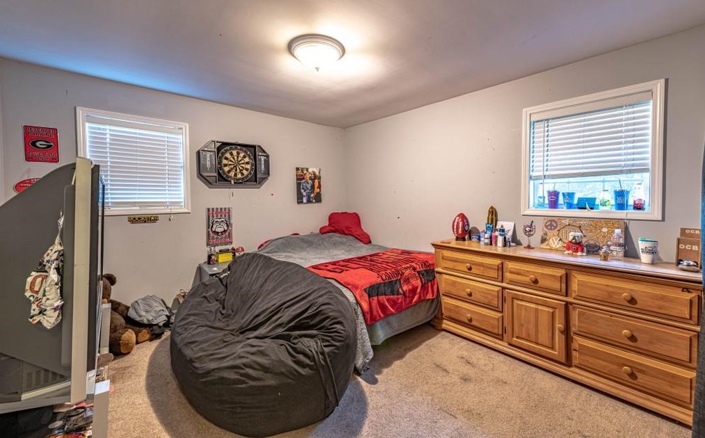 397 Erwin Hl Rd, Calhoun GA 30701-4061 exterior