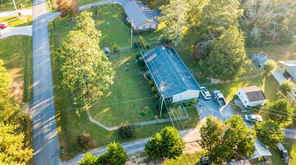 397 Erwin Hl Rd, Calhoun GA 30701-4061 exterior