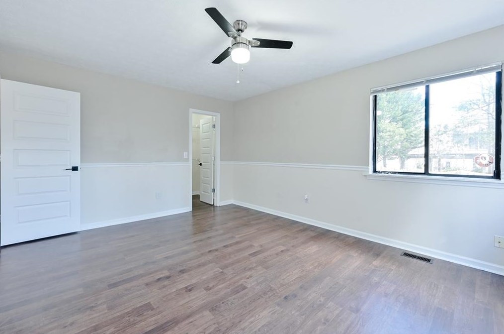 5065 Riv Vly Dr, Smyrna GA  exterior
