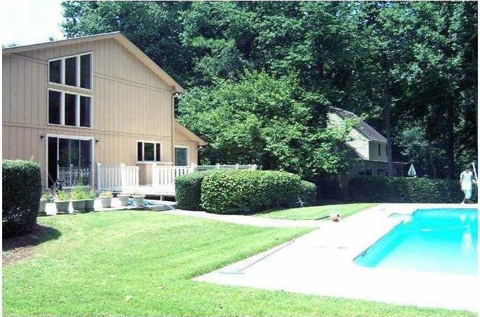 115 Nesbit Ferry Pl, Atlanta, GA 30350-1137