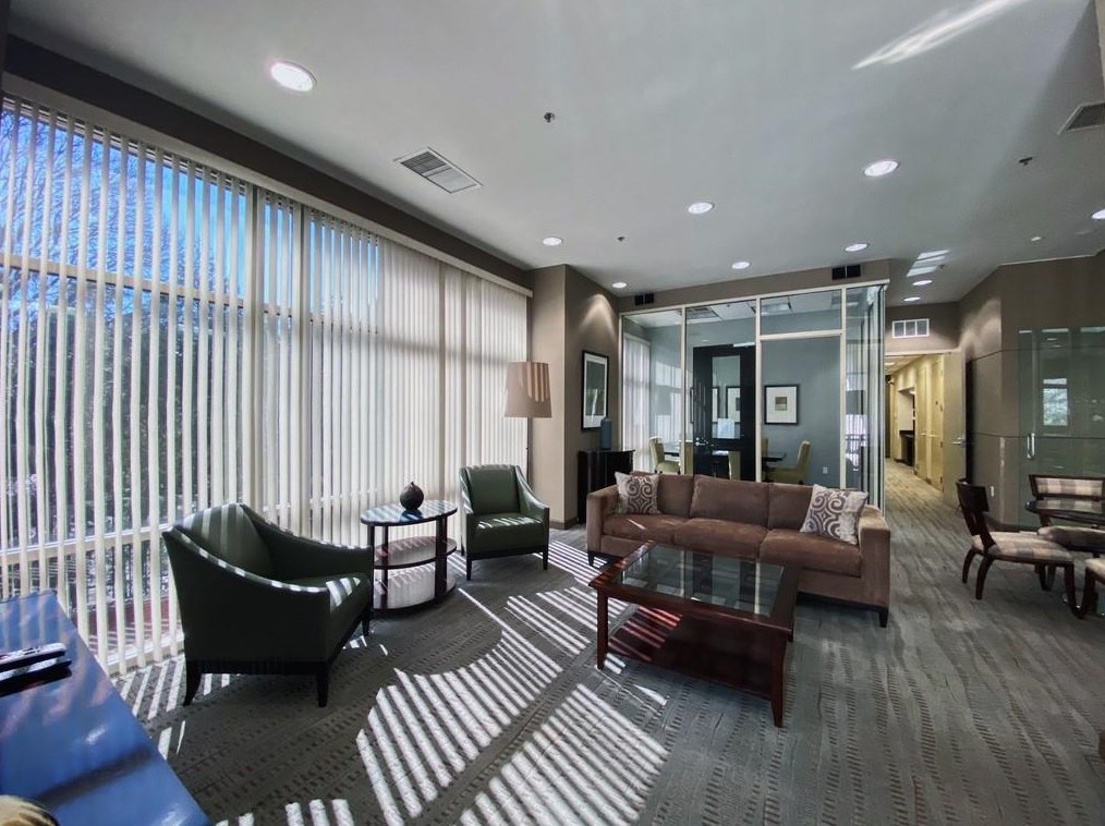 2626 Peachtree Rd, Atlanta GA  30305-5617 exterior
