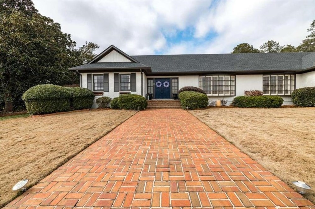 8 Rivermont Dr, Rome, GA 30165-8588