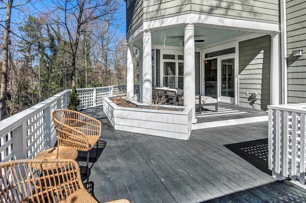 3225 Weston Pl, Atlanta GA  30327-1650 exterior