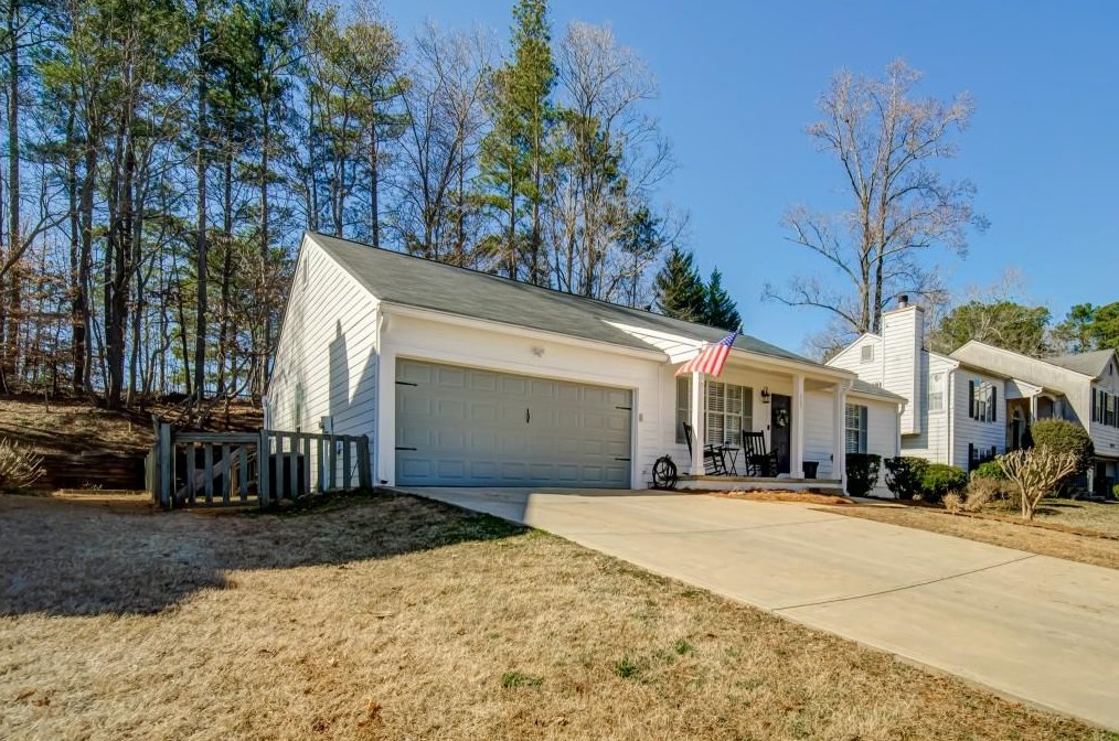 235 Preston Oaks Dr, Alpharetta GA 30022-7660 exterior