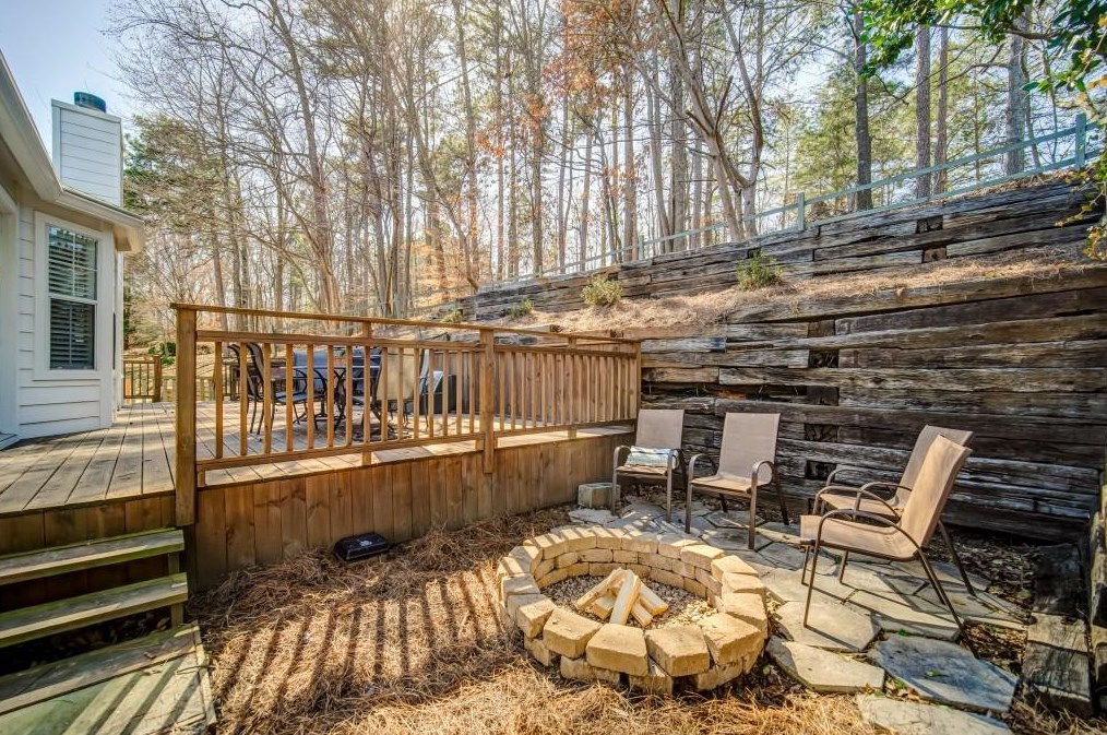 235 Preston Oaks Dr, Alpharetta GA 30022-7660 exterior