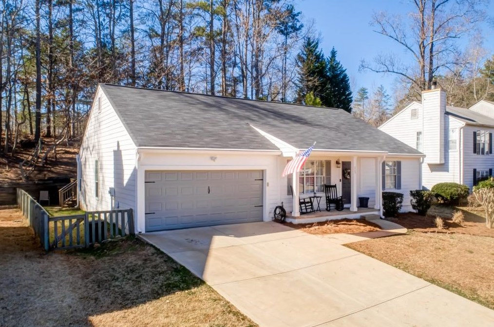 235 Preston Oaks Dr, Alpharetta, GA 30022-7657