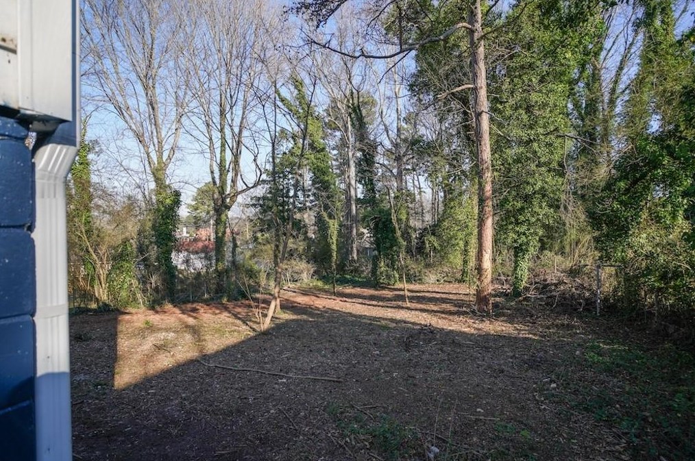 2027 Neely Ave, Atlanta GA 30344-3149 exterior