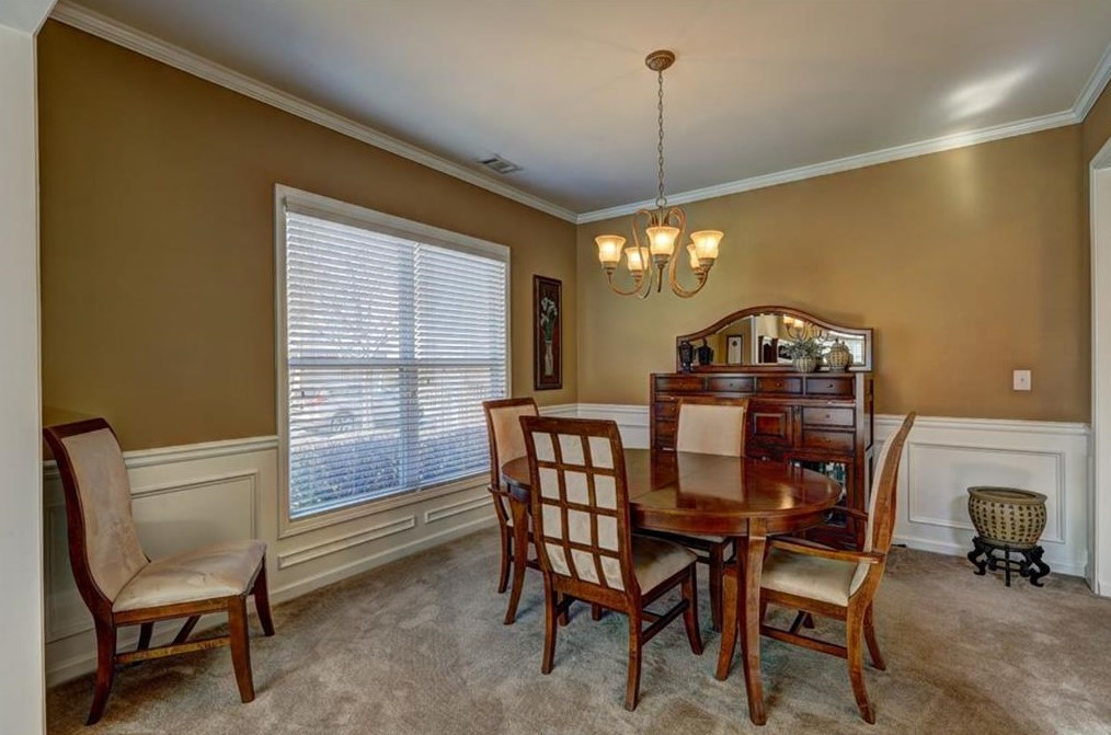 3770 Up Park Dr, Atlanta GA  30349-8747 exterior
