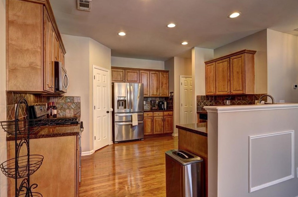 3770 Up Park Dr, Atlanta GA  30349-8747 exterior