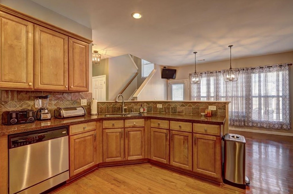 3770 Up Park Dr, Atlanta GA  30349-8747 exterior
