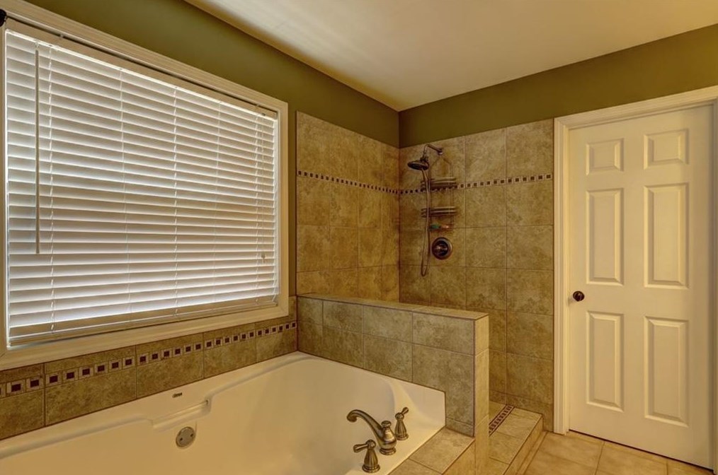 3770 Up Park Dr, Atlanta GA  30349-8747 exterior