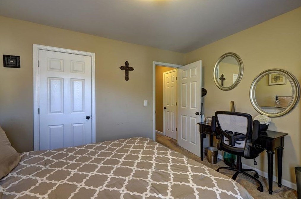 3770 Up Park Dr, Atlanta GA  30349-8747 exterior