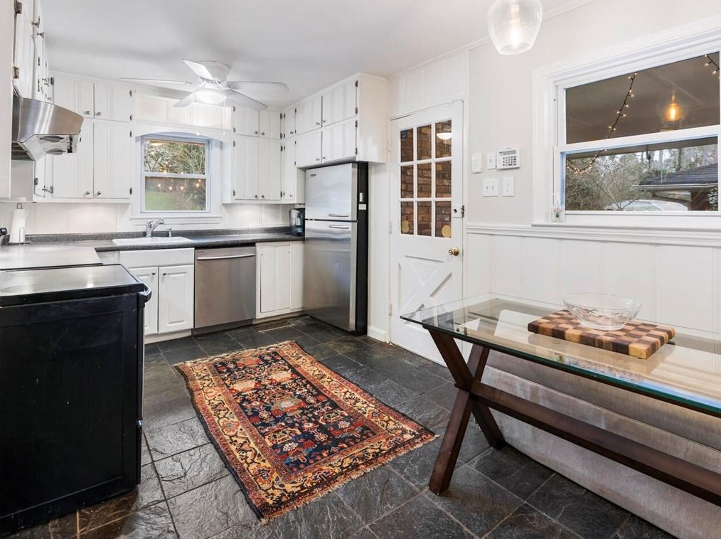 382 Vly Brk Dr, Atlanta GA 30349-1919 exterior