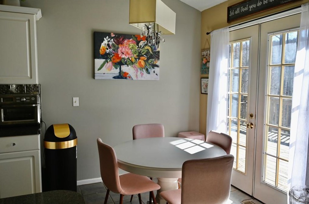 557 Victorian Cir, Dallas GA 30157-8250 exterior