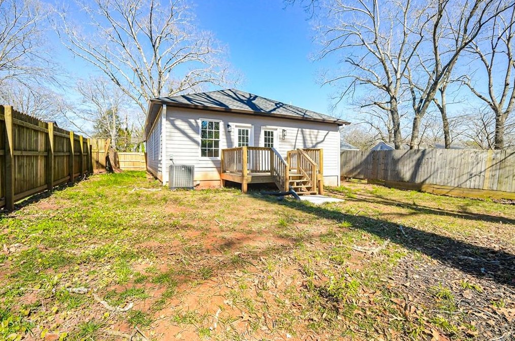 2541 Eastwood Dr, Decatur GA 30032-3223 exterior