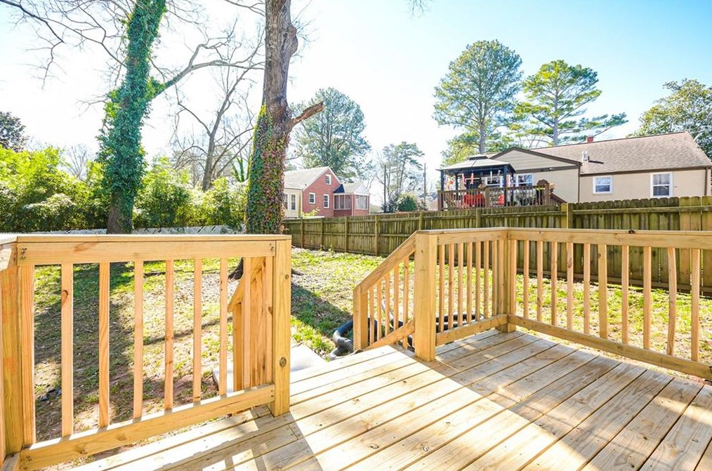 2541 Eastwood Dr, Decatur GA 30032-3223 exterior