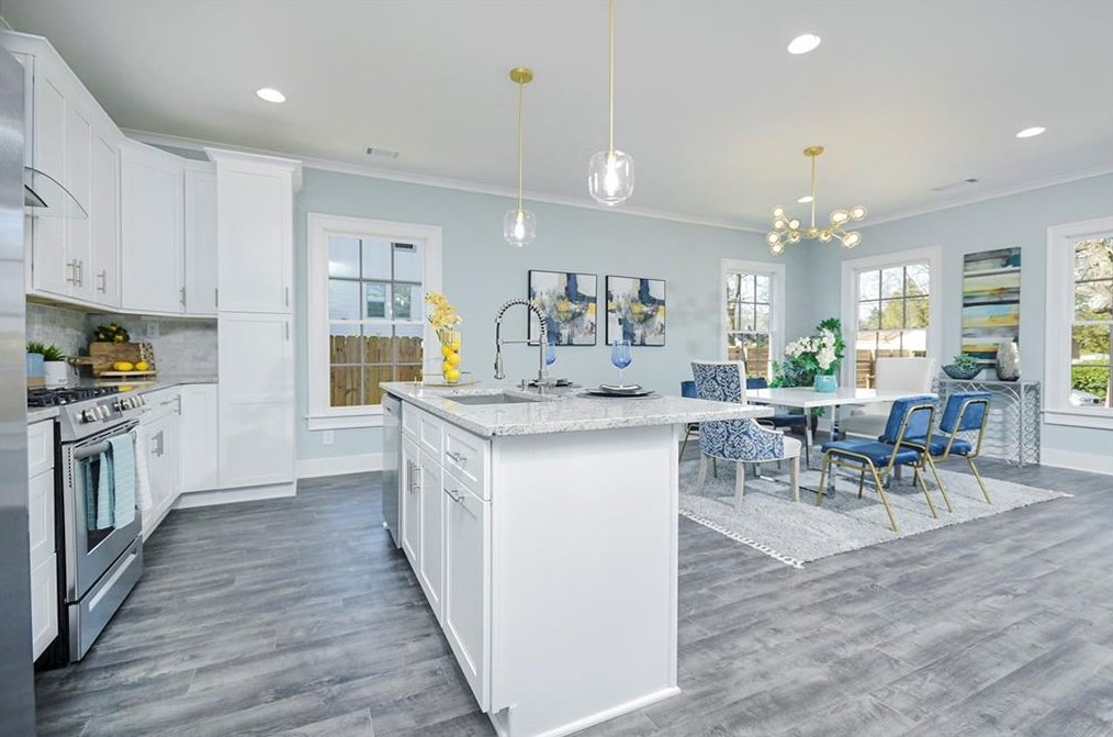 2541 Eastwood Dr, Decatur GA 30032-3223 exterior