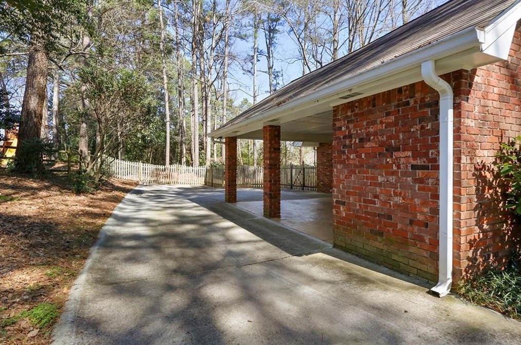 3168 Smoketree Rd, Atlanta GA 30345-1508 exterior