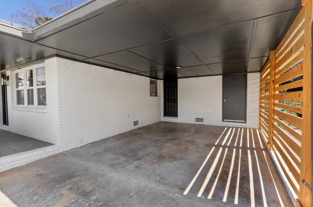 1185 Laurel Hill Dr, Decatur, GA 30033-3709