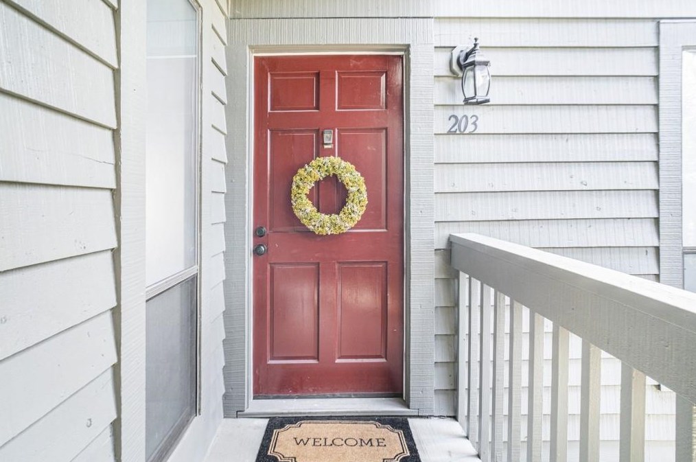 203 Tuxworth Cir, Decatur, GA 30033-5623