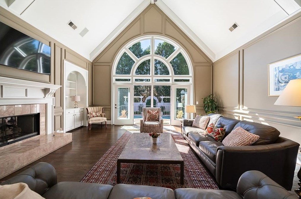 215 Windsor Gate Cv, Atlanta GA  30342-2864 exterior