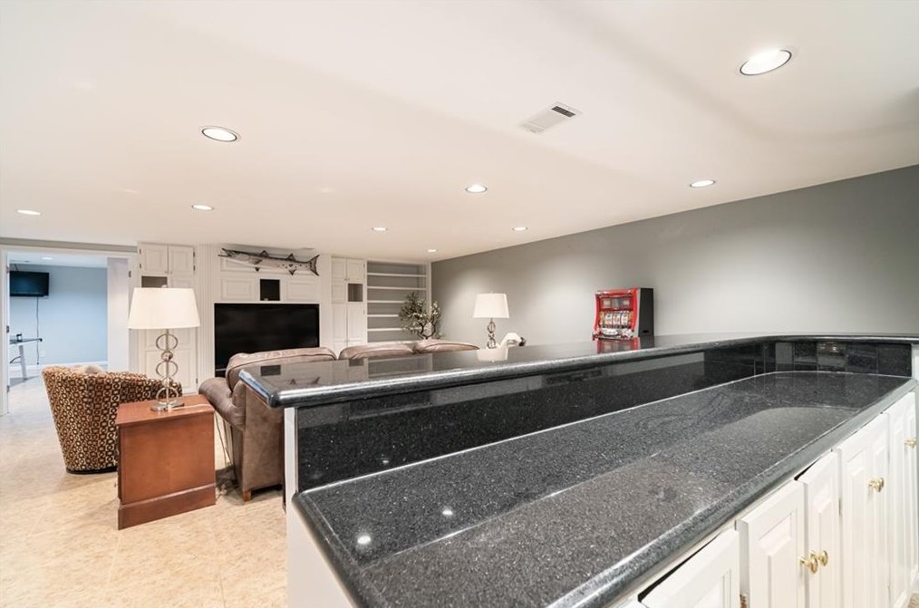 215 Windsor Gate Cv, Atlanta GA  30342-2864 exterior