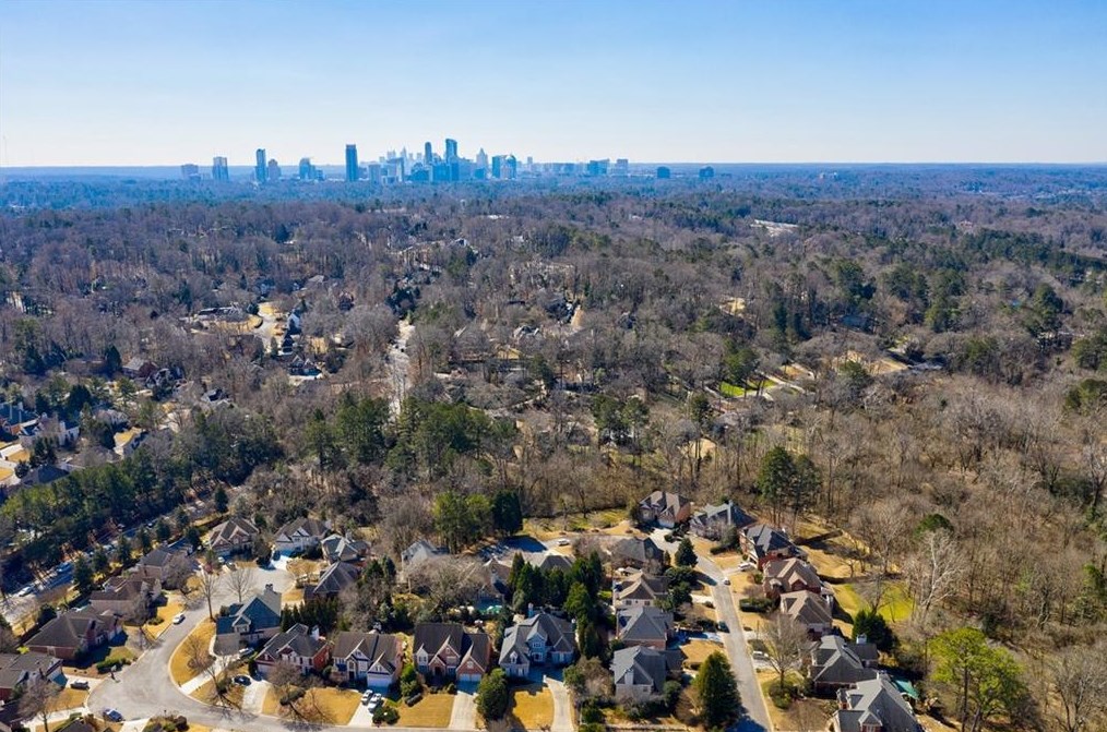 215 Windsor Gate Cv, Atlanta GA  30342-2864 exterior