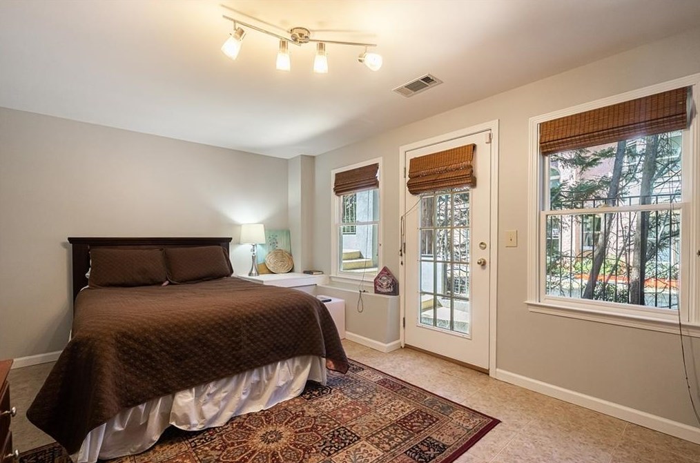 215 Windsor Gate Cv, Atlanta GA  30342-2864 exterior