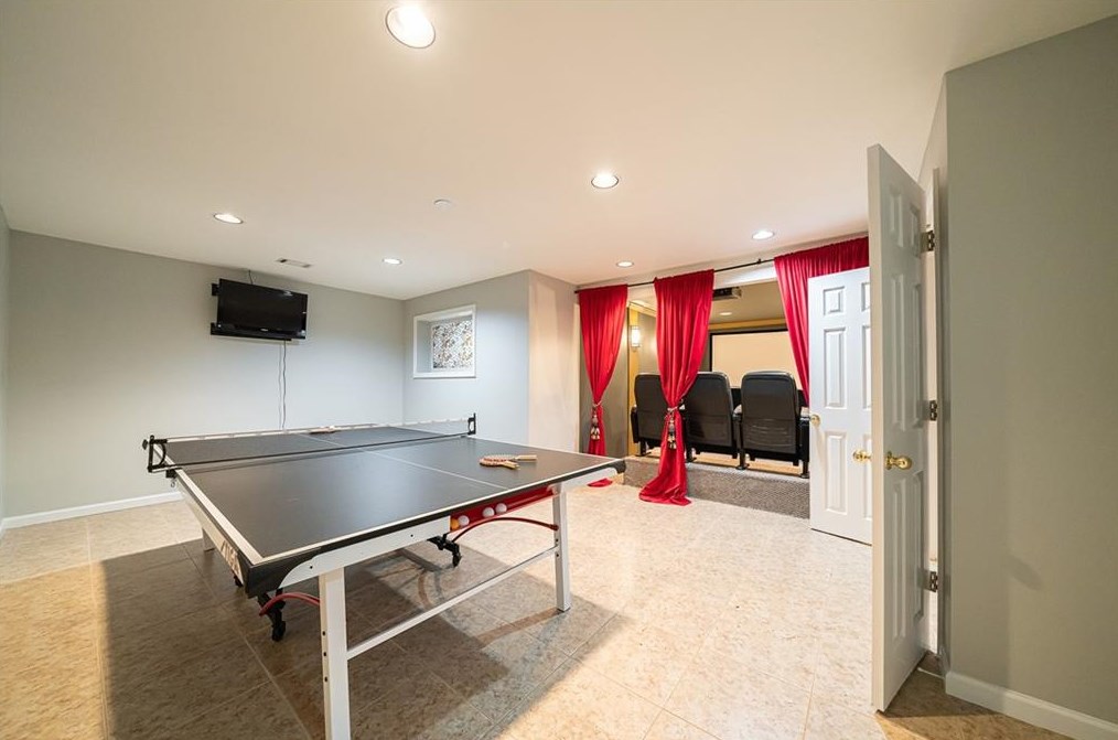 215 Windsor Gate Cv, Atlanta GA  30342-2864 exterior