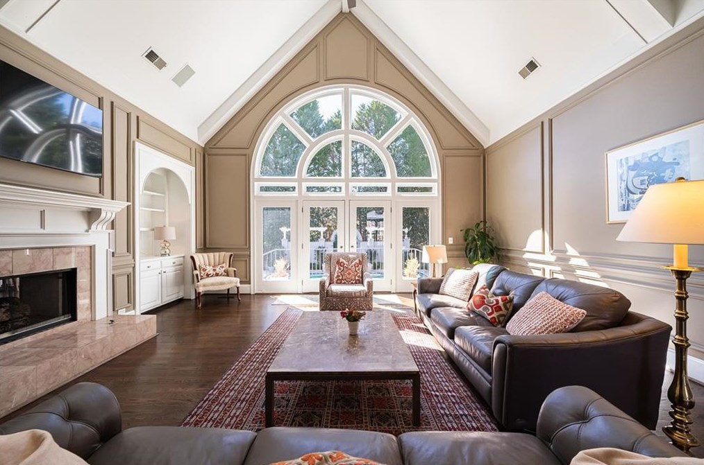 215 Windsor Gate Cv, Atlanta GA  30342-2864 exterior