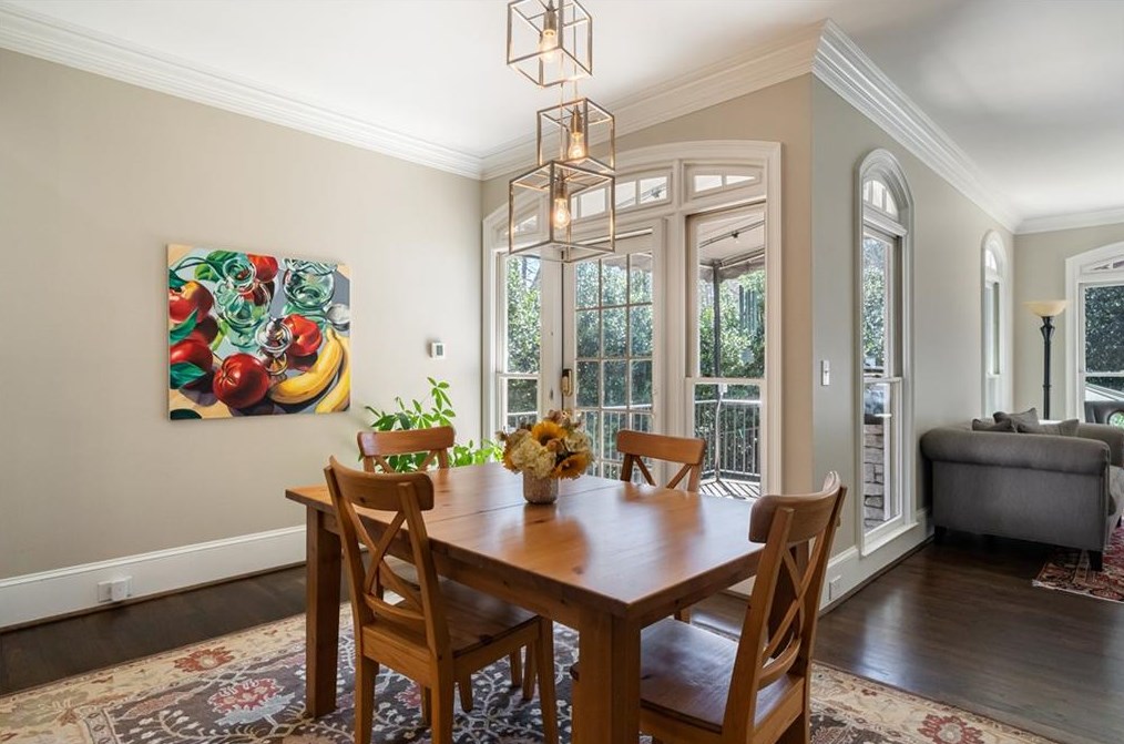 215 Windsor Gate Cv, Atlanta GA  30342-2864 exterior