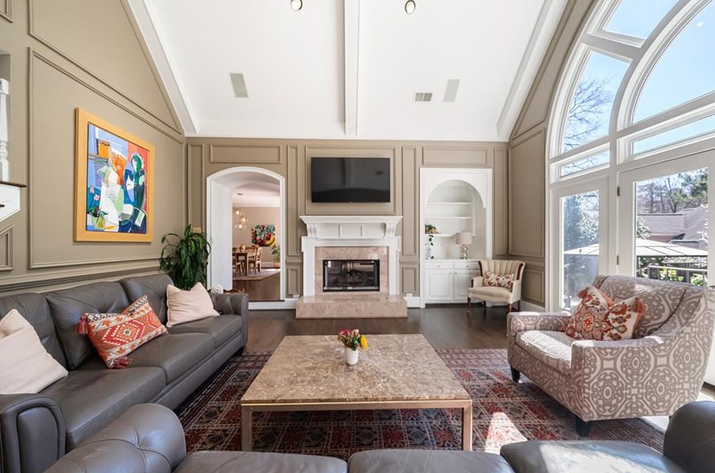 215 Windsor Gate Cv, Atlanta GA  30342-2864 exterior