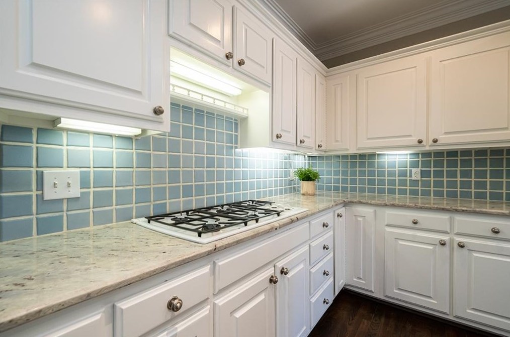 215 Windsor Gate Cv, Atlanta GA  30342-2864 exterior