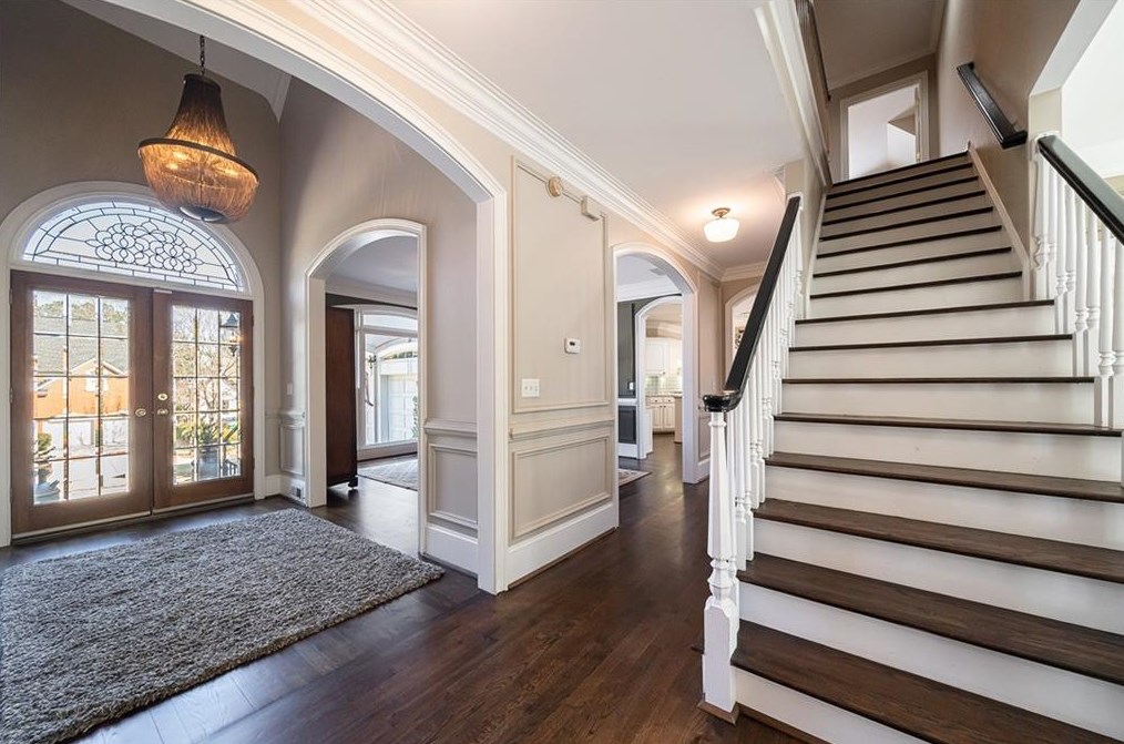 215 Windsor Gate Cv, Atlanta GA  30342-2864 exterior
