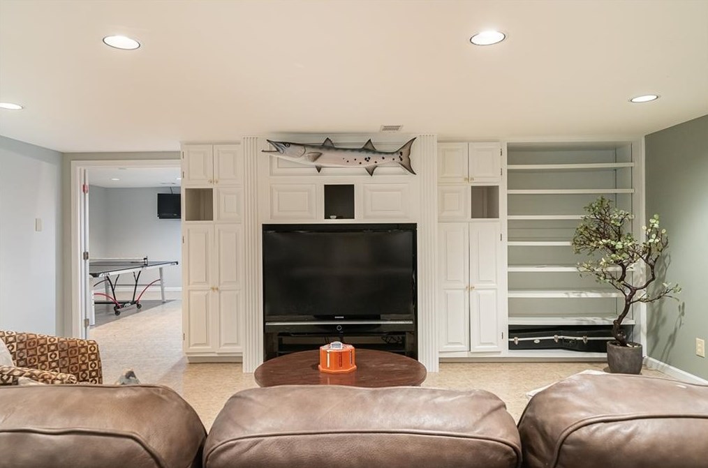 215 Windsor Gate Cv, Atlanta GA  30342-2864 exterior